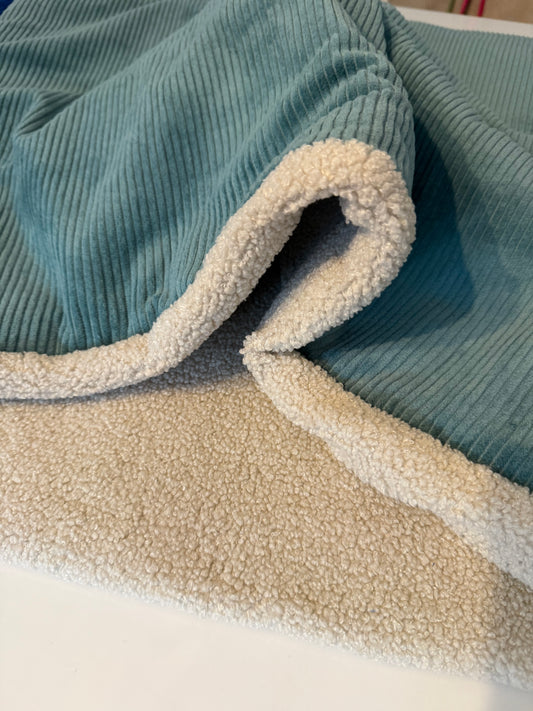 Kuschelnest M Schattenblau/Teddy beige